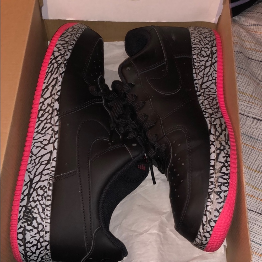 Nike shoes